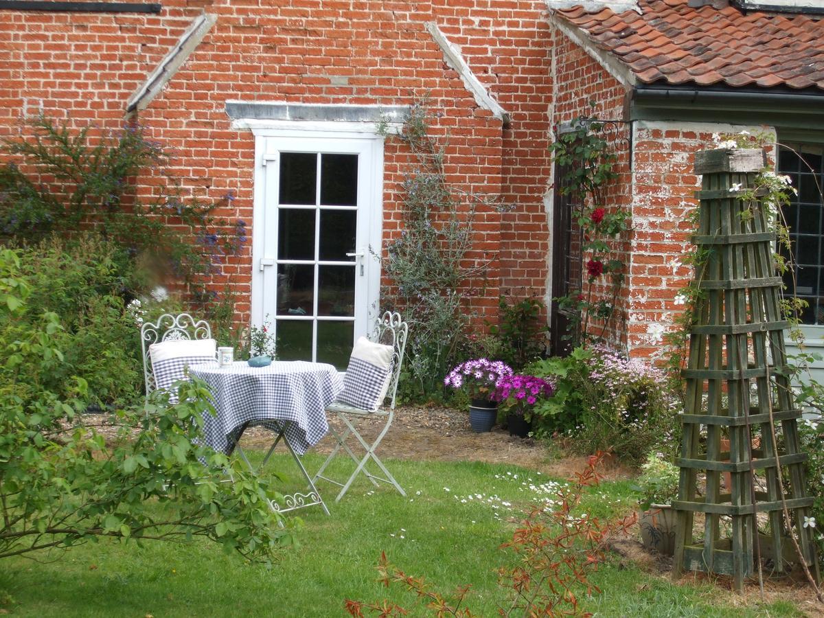 The Old Vicarage Bed & Breakfast Hindolveston
